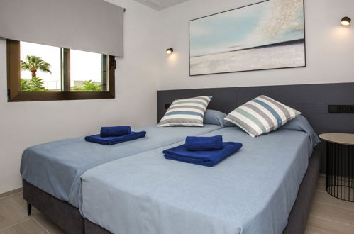 Photo 25 - Appartement de 3 chambres à Dénia avec piscine et vues à la mer