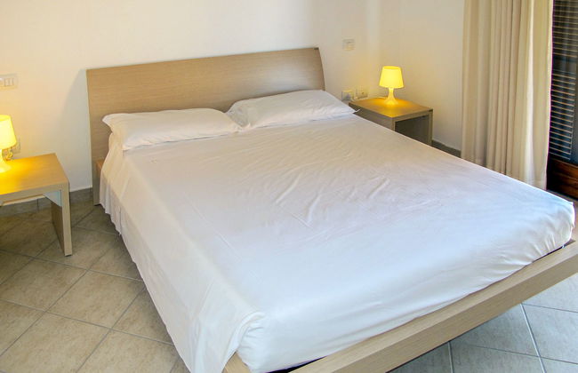 Casa de 4 quartos em Trinità d'Agultu e Vignola com piscina e jardim - Foto 16