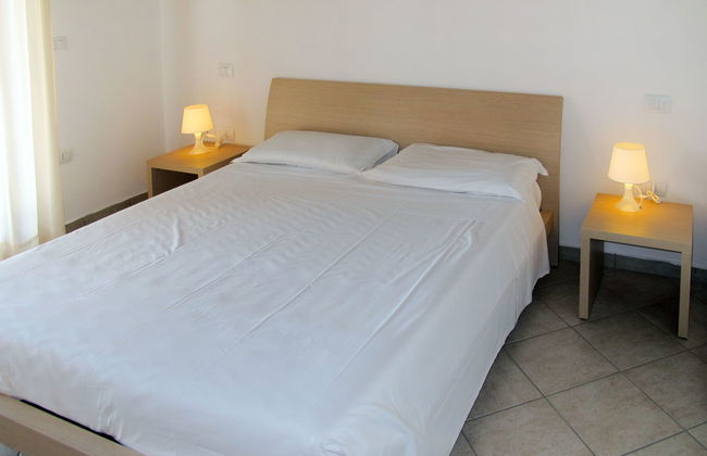 Casa de 4 quartos em Trinità d'Agultu e Vignola com piscina e jardim - Foto 17