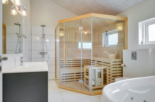 Foto 7 - Casa de 4 quartos em Blokhus com terraço e sauna