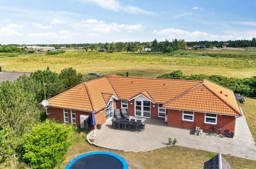 Foto 14 - Casa con 5 camere da letto a Blåvand con piscina privata e terrazza