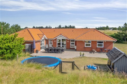 Foto 1 - Casa de 5 habitaciones en Blåvand con piscina privada y terraza