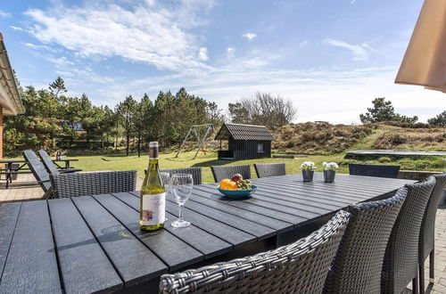 Photo 2 - Maison de 5 chambres à Blåvand avec piscine privée et terrasse