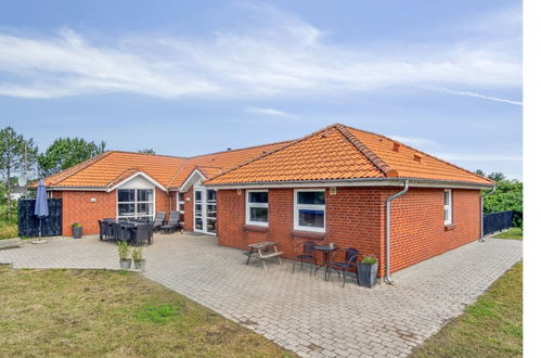 Foto 13 - Casa de 5 habitaciones en Blåvand con piscina privada y terraza