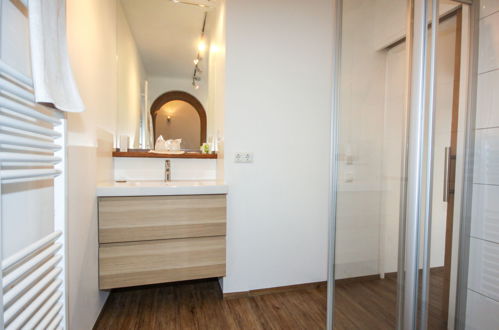 Foto 14 - Apartamento de 5 quartos em Neukirchen am Großvenediger com jardim