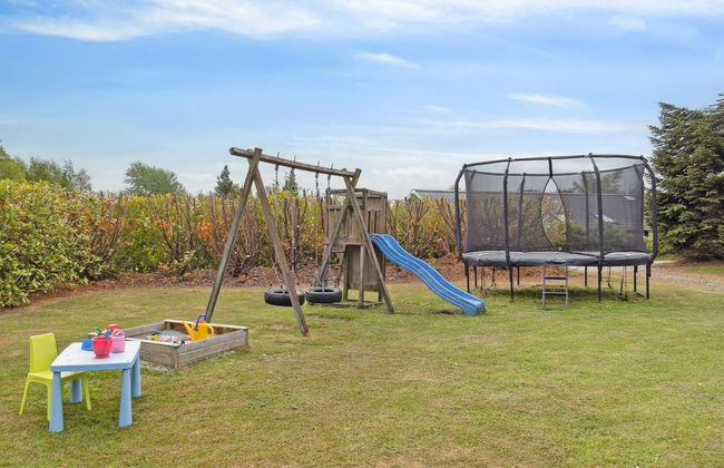 4 bedroom House in Væggerløse with private pool and terrace - Photo 4