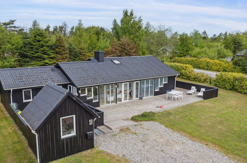 Photo 2 - Maison de 4 chambres à Væggerløse avec piscine privée et terrasse