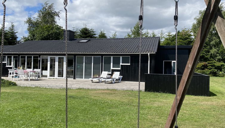 Photo 1 - Maison de 4 chambres à Væggerløse avec piscine privée et terrasse