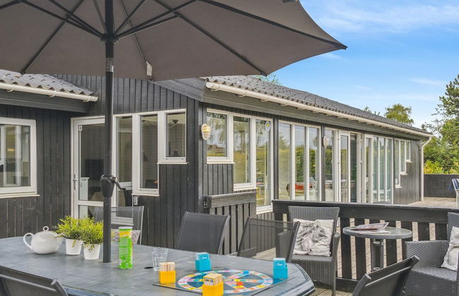 4 bedroom House in Væggerløse with private pool and terrace - Photo 6