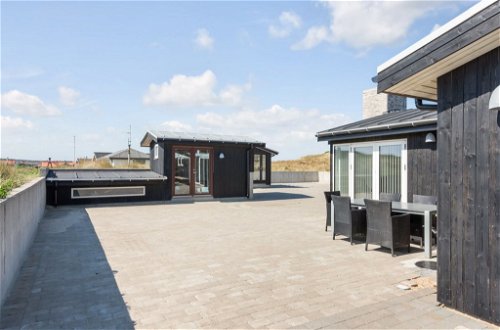 Foto 31 - Casa de 4 quartos em Klitmøller com terraço e sauna