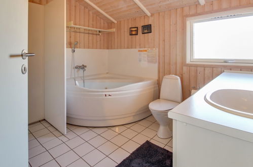 Foto 28 - Casa con 4 camere da letto a Blåvand con terrazza e sauna