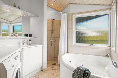 Foto 6 - Casa de 4 quartos em Blokhus com terraço e sauna