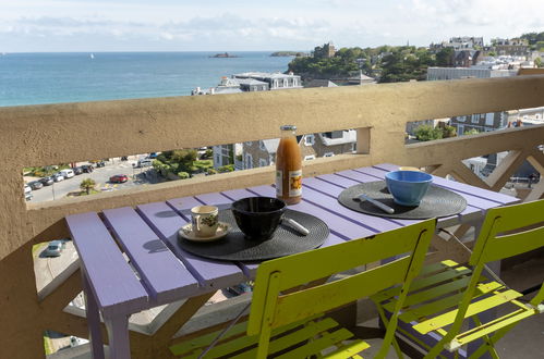 Foto 18 - Apartamento en Dinard con terraza y vistas al mar