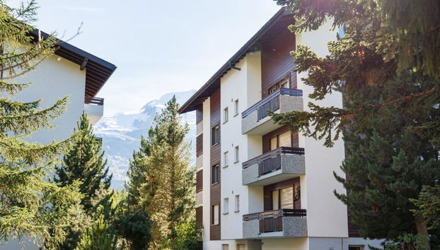 2 bedroom Apartment in Saas-Fee - Photo 3