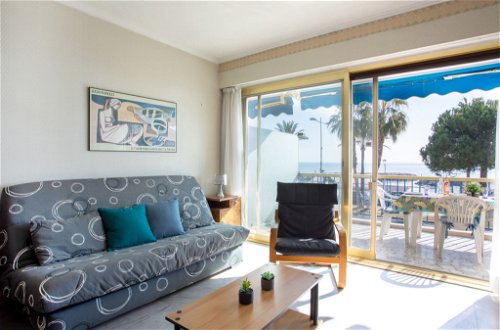 Foto 11 - Apartamento de 1 habitación en Cagnes-sur-Mer con piscina y vistas al mar