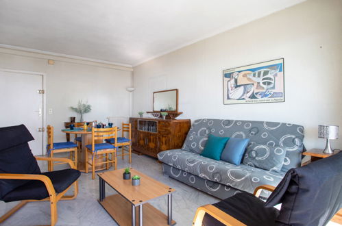 Foto 9 - Apartamento de 1 habitación en Cagnes-sur-Mer con piscina y vistas al mar
