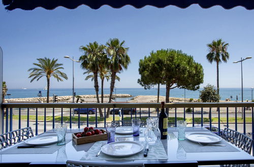 Foto 1 - Apartamento de 1 quarto em Cagnes-sur-Mer com piscina e jardim