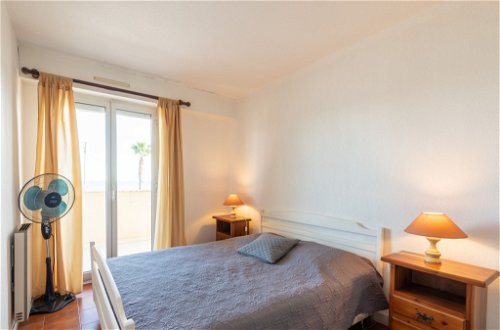 Photo 9 - Appartement de 2 chambres à Cavalaire-sur-Mer avec terrasse et vues à la mer