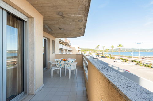 Photo 3 - Appartement de 2 chambres à Cavalaire-sur-Mer avec terrasse