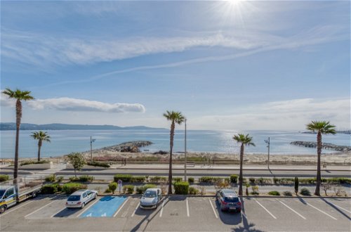 Foto 12 - Apartamento de 2 habitaciones en Cavalaire-sur-Mer con terraza y vistas al mar