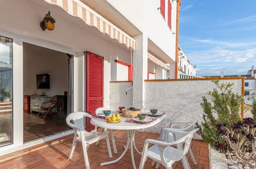 Photo 22 - Maison de 3 chambres à Castelló d'Empúries avec jardin et terrasse