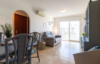 Photo 3 - 2 bedroom Apartment in Castelló d'Empúries with terrace and sea view