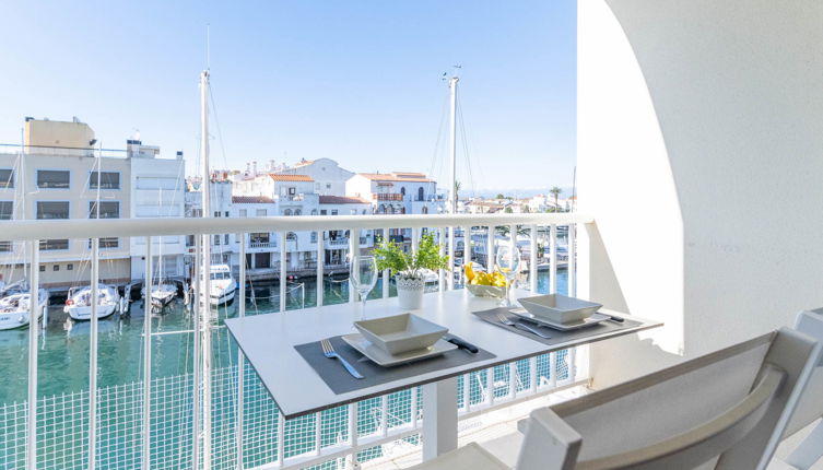 Foto 1 - Apartamento de 2 habitaciones en Castelló d'Empúries con terraza y vistas al mar