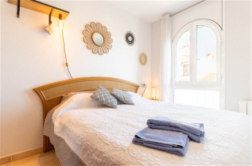 Foto 5 - Apartment mit 2 Schlafzimmern in Castelló d'Empúries mit terrasse und blick aufs meer