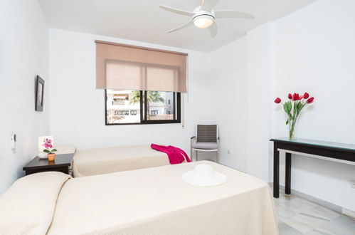 Foto 8 - Appartamento con 2 camere da letto a Estepona con piscina e vista mare