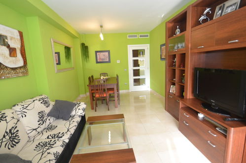 Photo 6 - 3 bedroom Apartment in Salou with swimming pool and garden