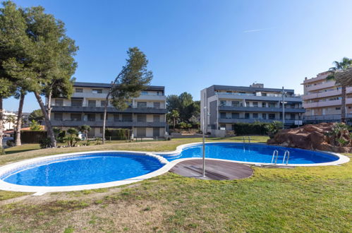Foto 25 - Appartamento con 3 camere da letto a Salou con piscina e vista mare