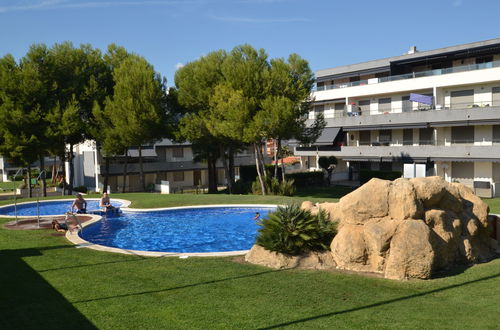 Foto 39 - Apartamento de 3 habitaciones en Salou con piscina y jardín