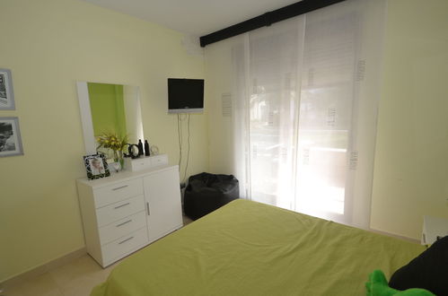 Foto 9 - Apartamento de 3 quartos em Salou com piscina e jardim