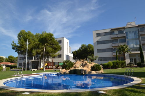 Foto 32 - Appartamento con 3 camere da letto a Salou con piscina e vista mare