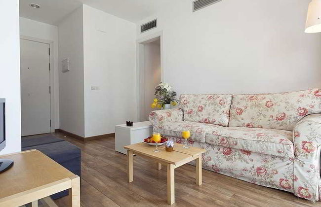 Inside Barcelona Apartments Sants - Photo 30