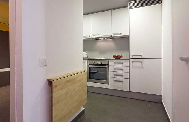 Inside Barcelona Apartments Sants - Photo 6