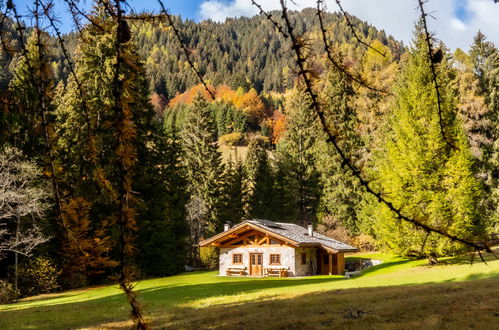 Photo 5 - Maison de 1 chambre à Comano Terme avec jardin et vues sur la montagne