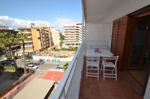 Foto 2 - Apartamento de 2 habitaciones en Salou con terraza