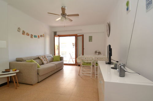 Photo 3 - 2 bedroom Apartment in Salou with terrace and sea view