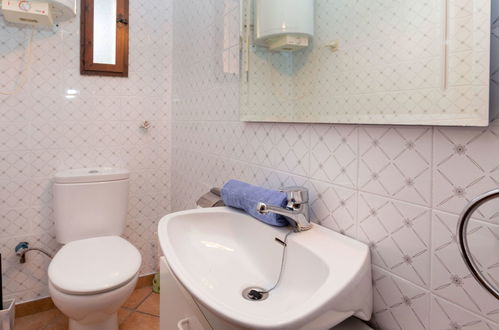 Photo 13 - 3 bedroom House in Calonge i Sant Antoni with garden and terrace