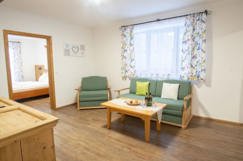 Photo 2 - Appartement de 2 chambres à Pfarrwerfen avec sauna et vues sur la montagne