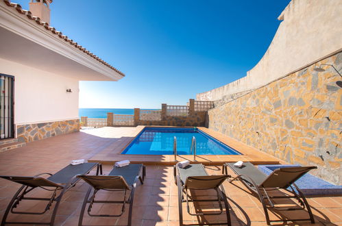 Foto 18 - Casa con 4 camere da letto a Vélez-Málaga con piscina privata e vista mare