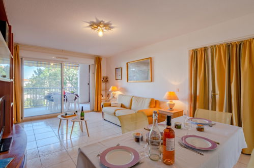 Foto 6 - Apartamento de 1 habitación en Fréjus con piscina y vistas al mar