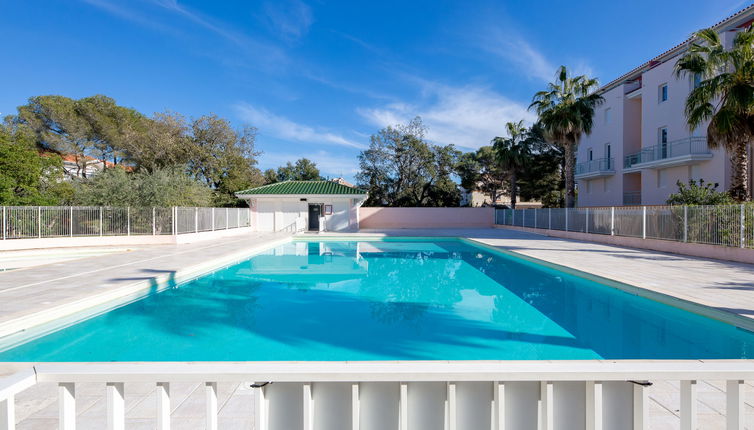 Foto 1 - Apartamento de 1 habitación en Fréjus con piscina y vistas al mar