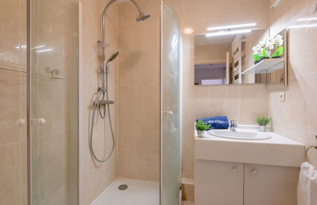 Apartamento de 2 quartos em Fréjus com piscina e jardim - Foto 13