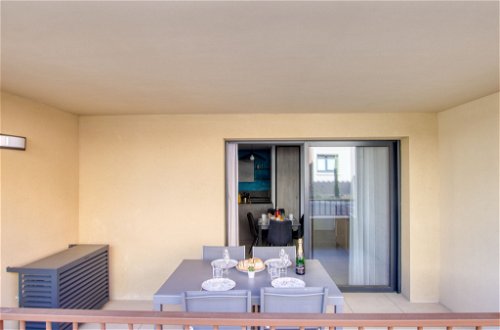 Foto 2 - Apartamento de 2 quartos em Saint-Cyr-sur-Mer com terraço e vistas do mar