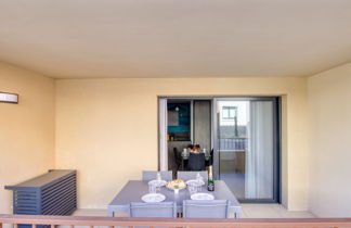 Foto 2 - Appartamento con 2 camere da letto a Saint-Cyr-sur-Mer con terrazza e vista mare