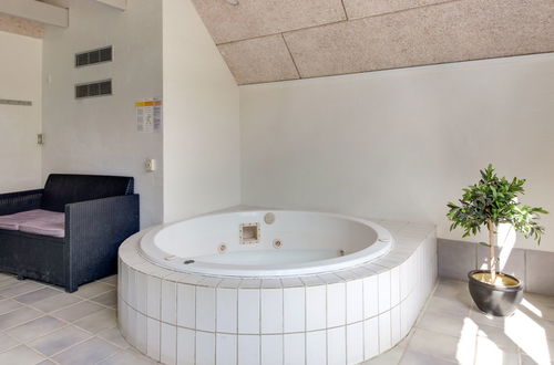 Photo 18 - Maison de 4 chambres à Nørre Nebel avec piscine privée et terrasse