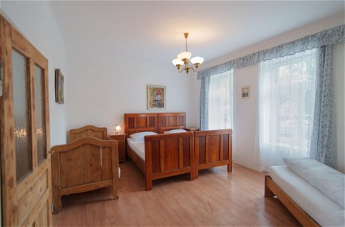 Foto 16 - Haus mit 5 Schlafzimmern in Kojetice mit garten und terrasse