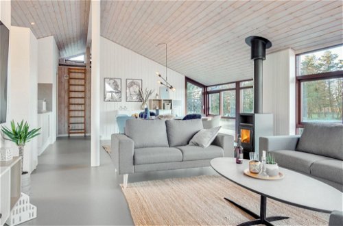 Photo 4 - Maison de 3 chambres à Sæby avec piscine privée et terrasse